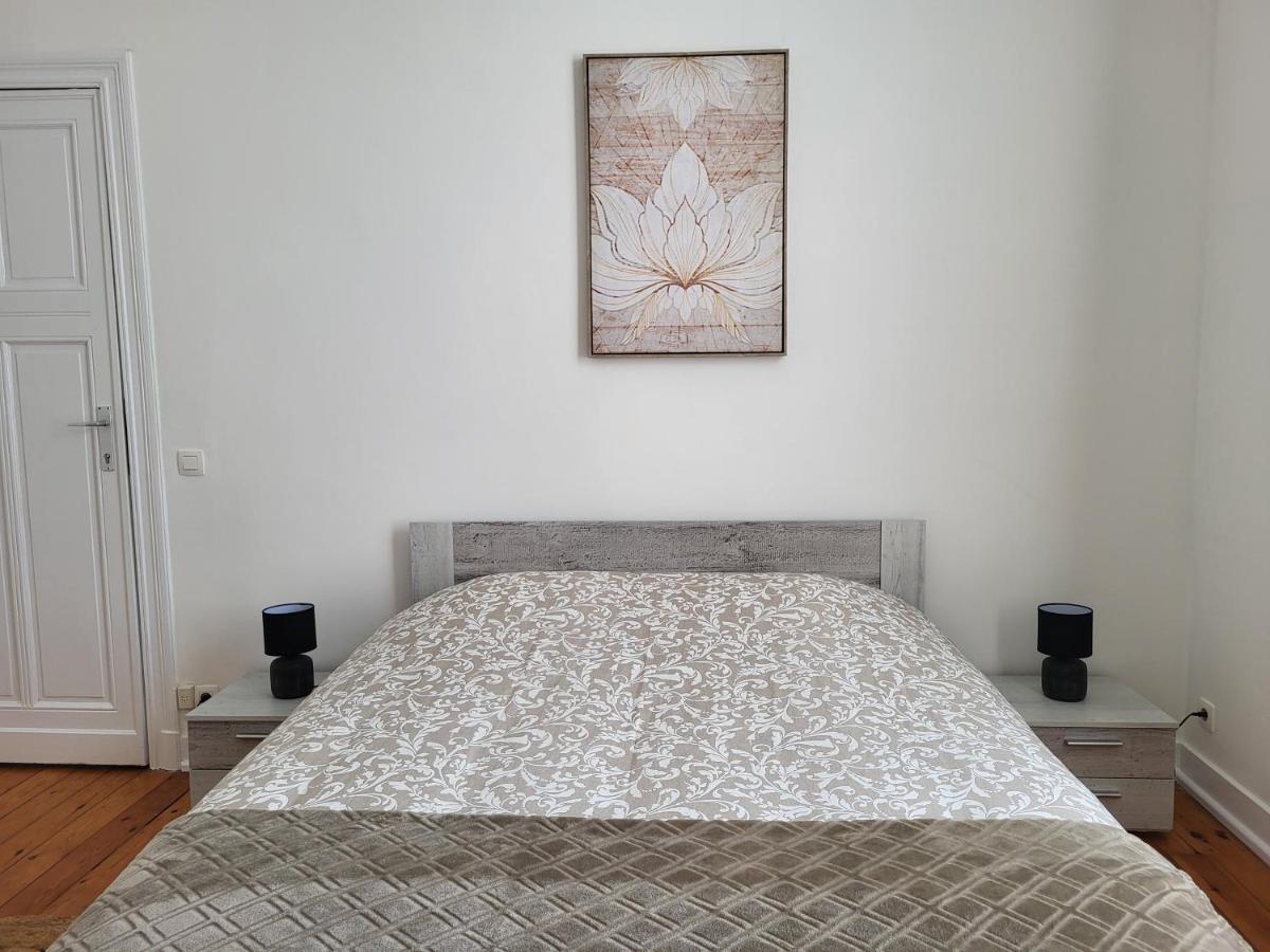 Brussels Bed & Blockchain Private Rooms With Shared Bathroom Buitenkant foto