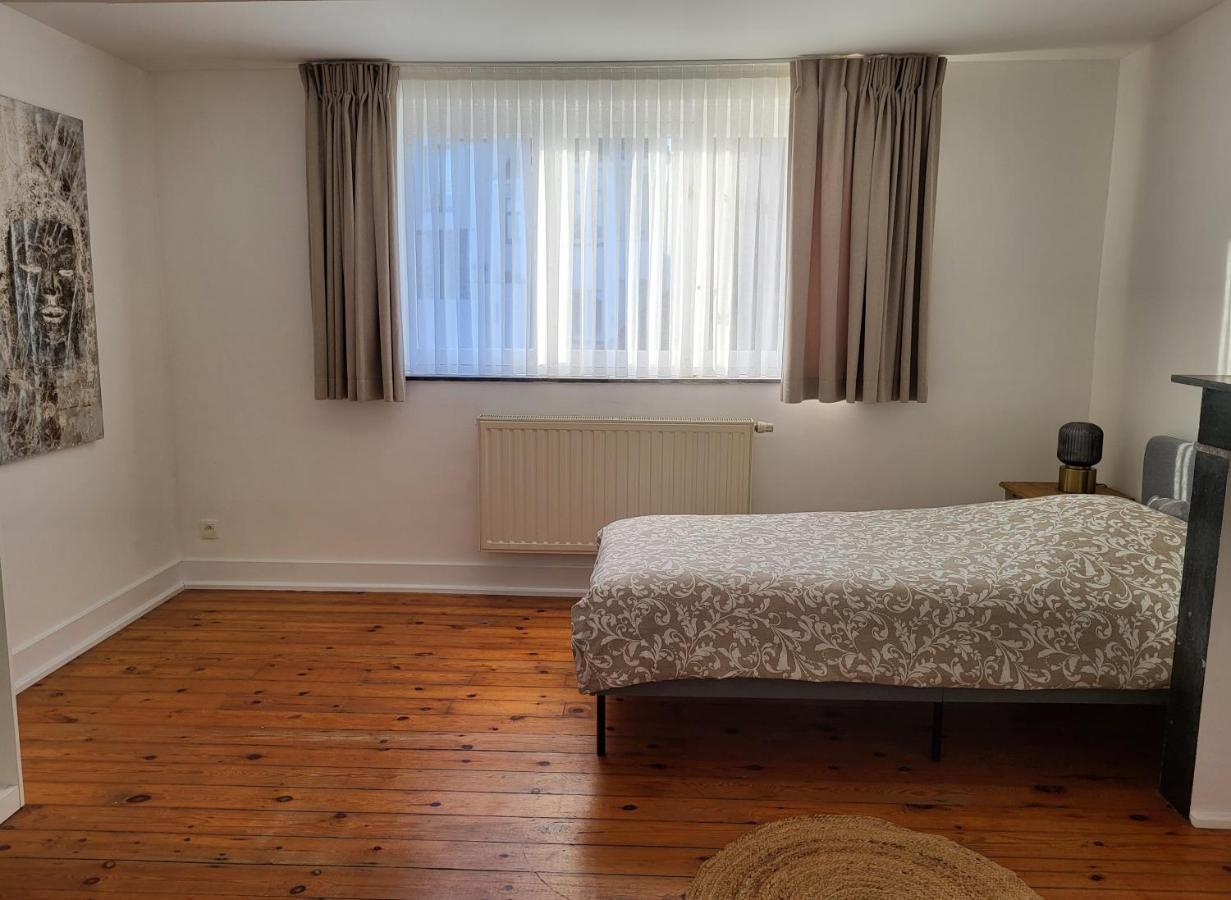 Brussels Bed & Blockchain Private Rooms With Shared Bathroom Buitenkant foto